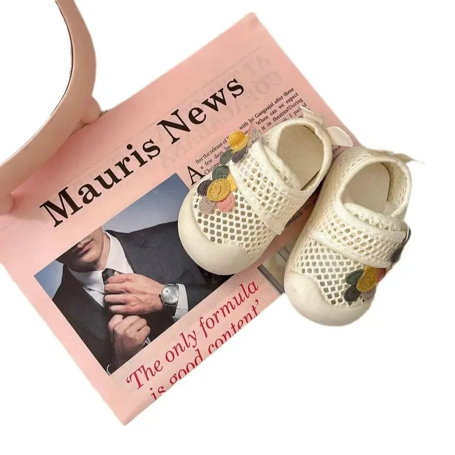Baby Casual Shoes Toes Capped Anti-kicked 2025 Summer New Kids Walking Shoes Embroidered Flower Girls Flat Shoes Mesh Breathable