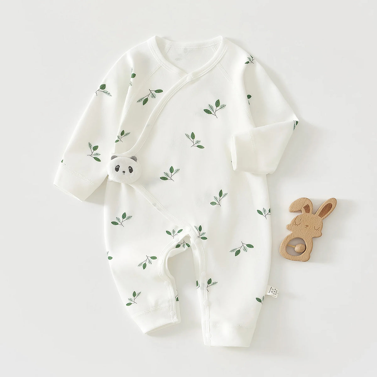 Four Season Baby Clothing Cartoon Long Sleeved Jumpsuit for Newborns Aged 0-6 Months Wearing Pure Cotton Baby Clothing Inside