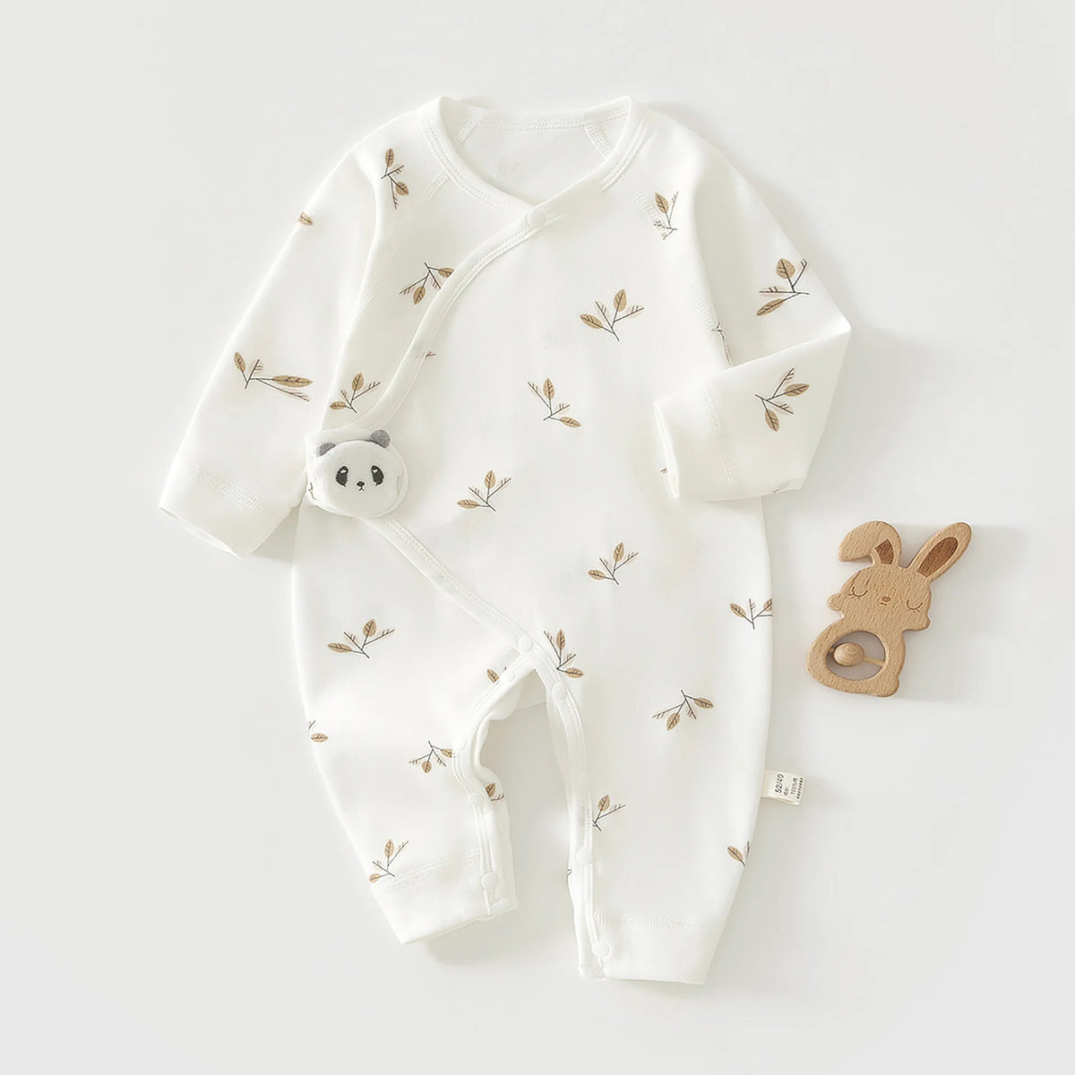 Four Season Baby Clothing Cartoon Long Sleeved Jumpsuit for Newborns Aged 0-6 Months Wearing Pure Cotton Baby Clothing Inside